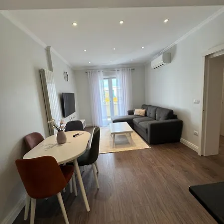 Ee Apartment