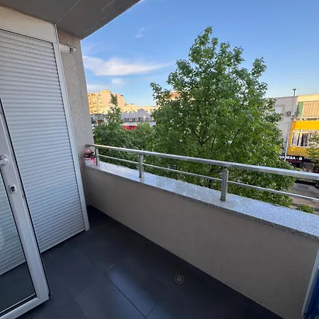 Apartment Ee *