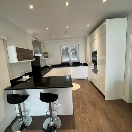 Apartment Ee *
